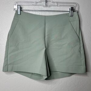 Maurices Shorts Women’s Size 0 Sage Green Side Zip Chic Preppy Classy Summer New